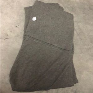 Heather grey Lululemon leggings